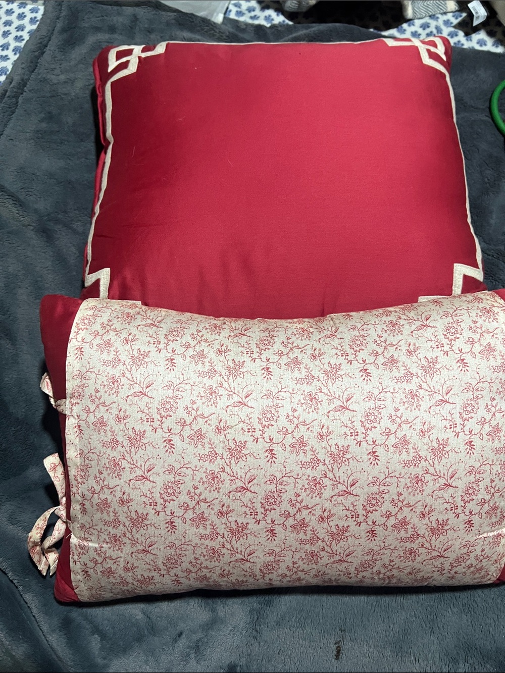 croft & barrow Red and Cream Decorative Accent Pillow Set